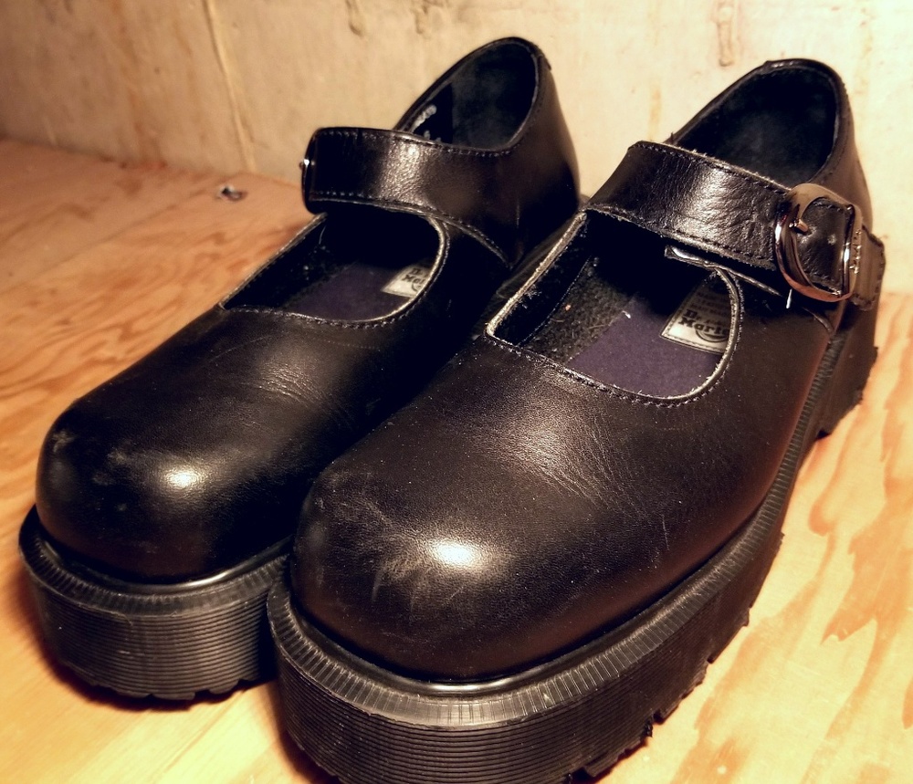 VINTAGE Dr Martens Mary Jane's